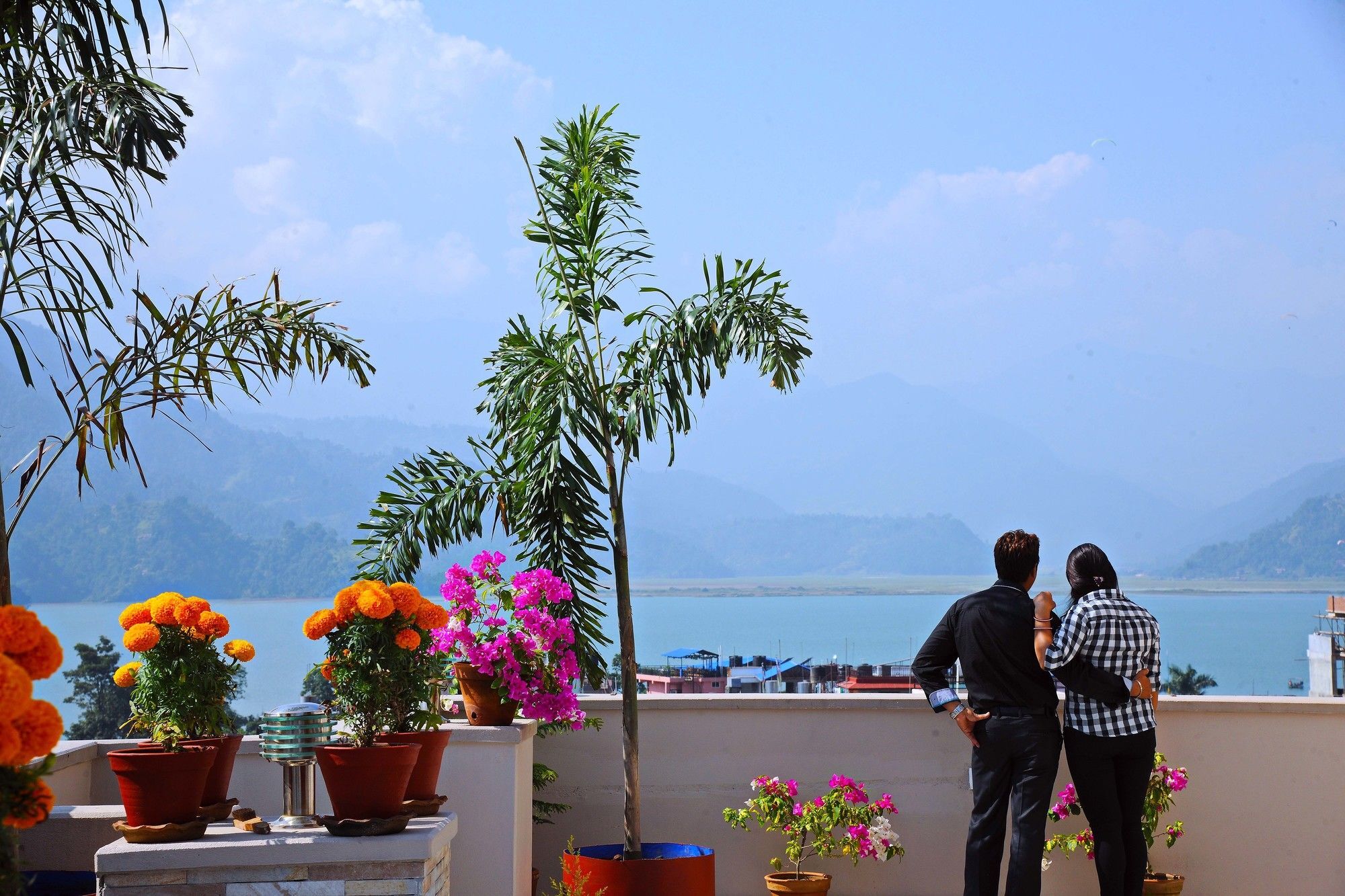 Hotel Queens Park Pokhara Extérieur photo
